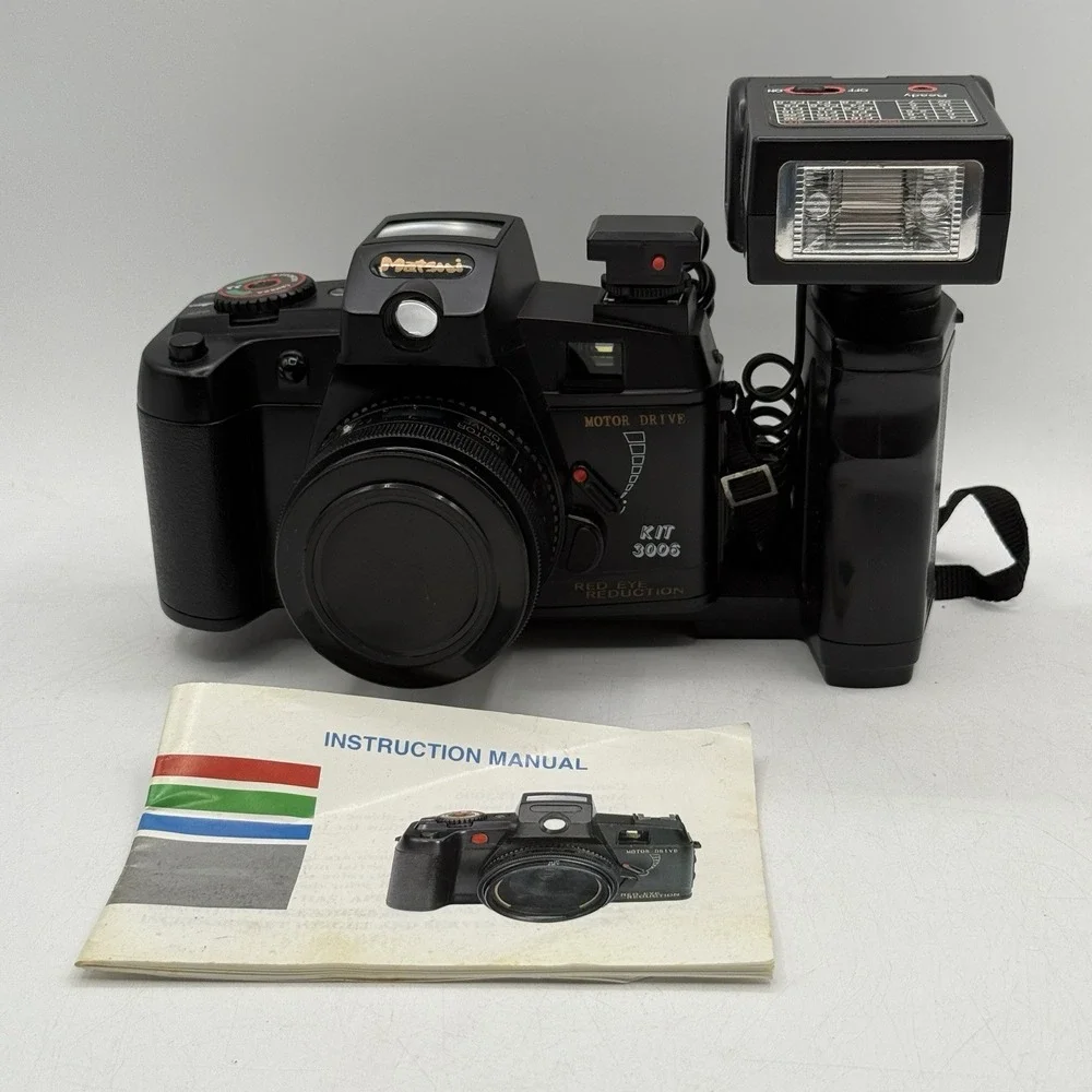 Vintage Matsui KIT 3006‎ W/Flash Focus 50mm Optical Lens Red Eye Reduction